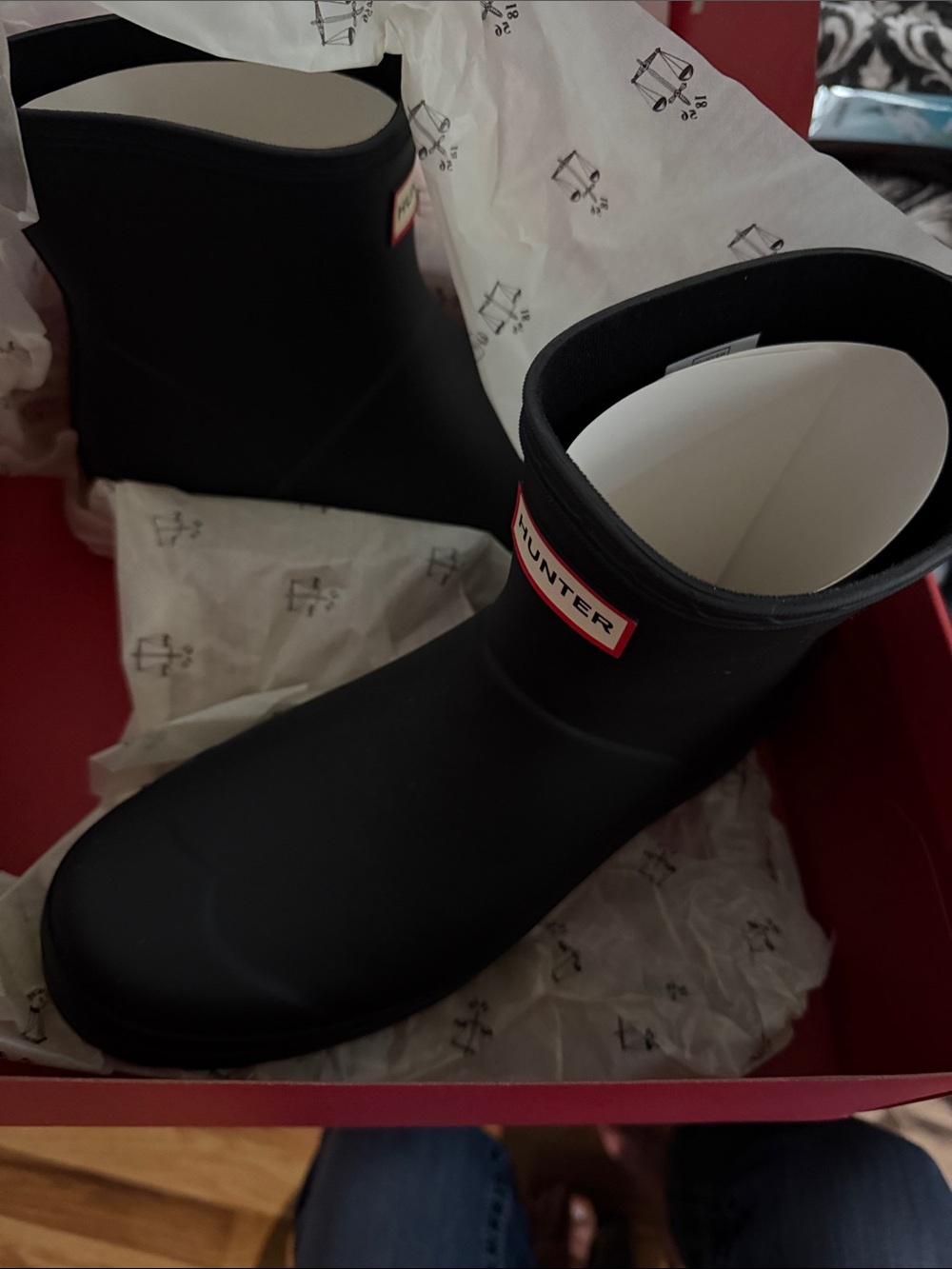 NEW- Hunter women's Short Rain Boots - Black size 10W